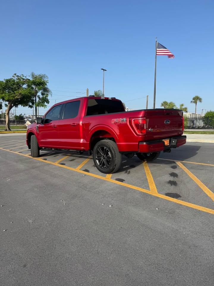 2022 Ford f150 supercrew cab XLT 3.5L TURBO 4×4 2