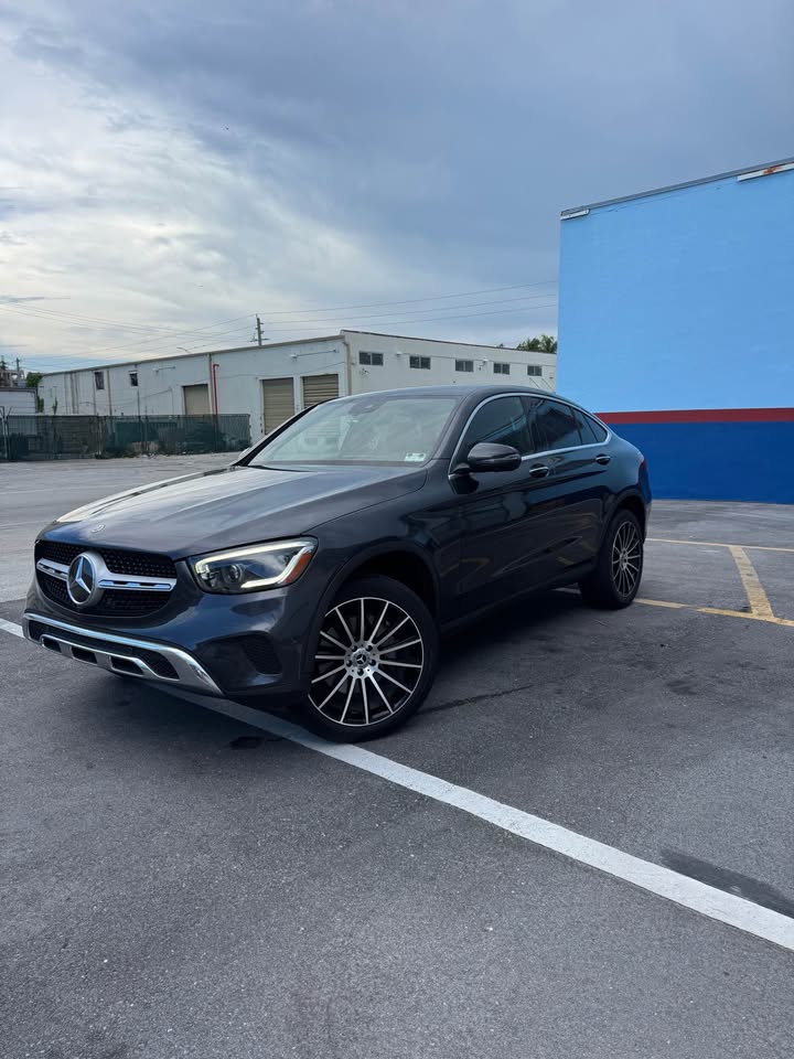 2022 Mercedes-Benz GLC Coupe GLC 300 4MATIC 3