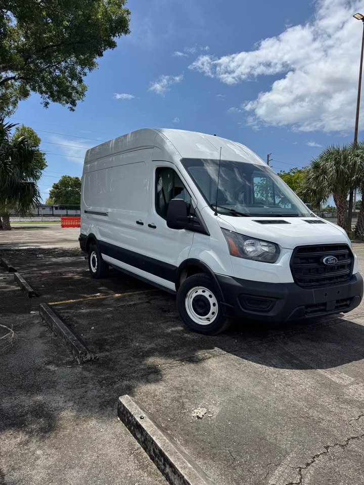 2023 Ford transit 250 cargo van High Roof 3