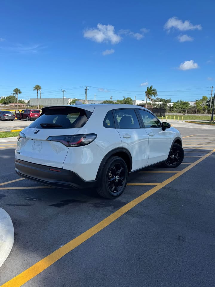 2025 Honda hr-v EX-L Sport Utility 4D 3